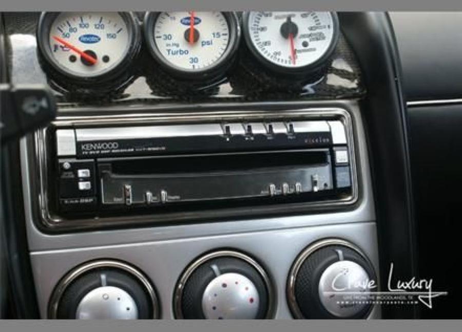 Детали интерьера Saleen S7 Twin Turbo 2005 года  (фото 89 из 152)